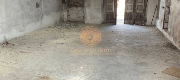 Коммерческая недвижимость с 3 комнатами в Алессано, Италия № 86019 9