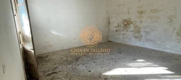 Коммерческая недвижимость с 3 комнатами в Алессано, Италия № 86019 4