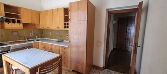 4 bedrooms Apartment in Florence, Italy No. 346368 9
