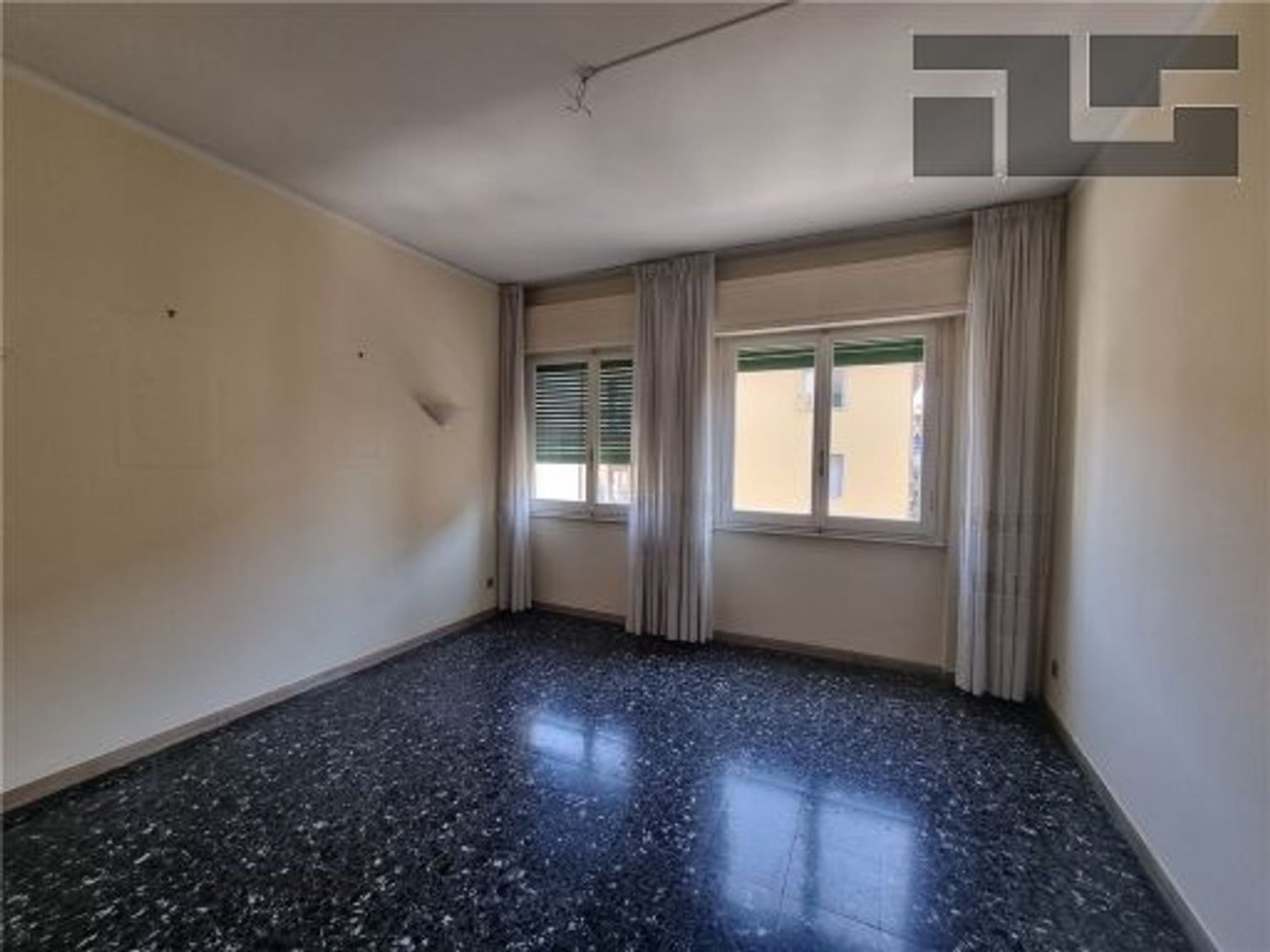 4 bedrooms Apartment in Florence, Italy No. 346368