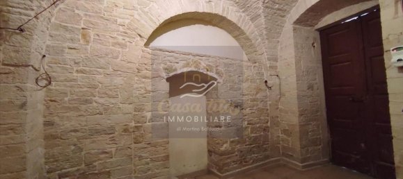 150m² Commercial property in Ruvo di Puglia, Italy No. 87106 2