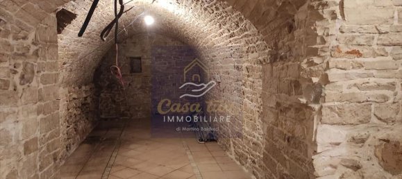 150m² Commercial property in Ruvo di Puglia, Italy No. 87106 10