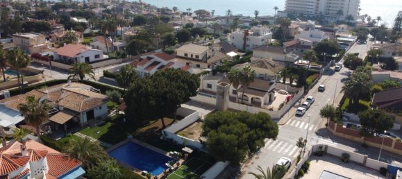 4 dormitorios villa en venta en La Zenia, Alicante, Comunidad Valenciana, Spain № 365032 13