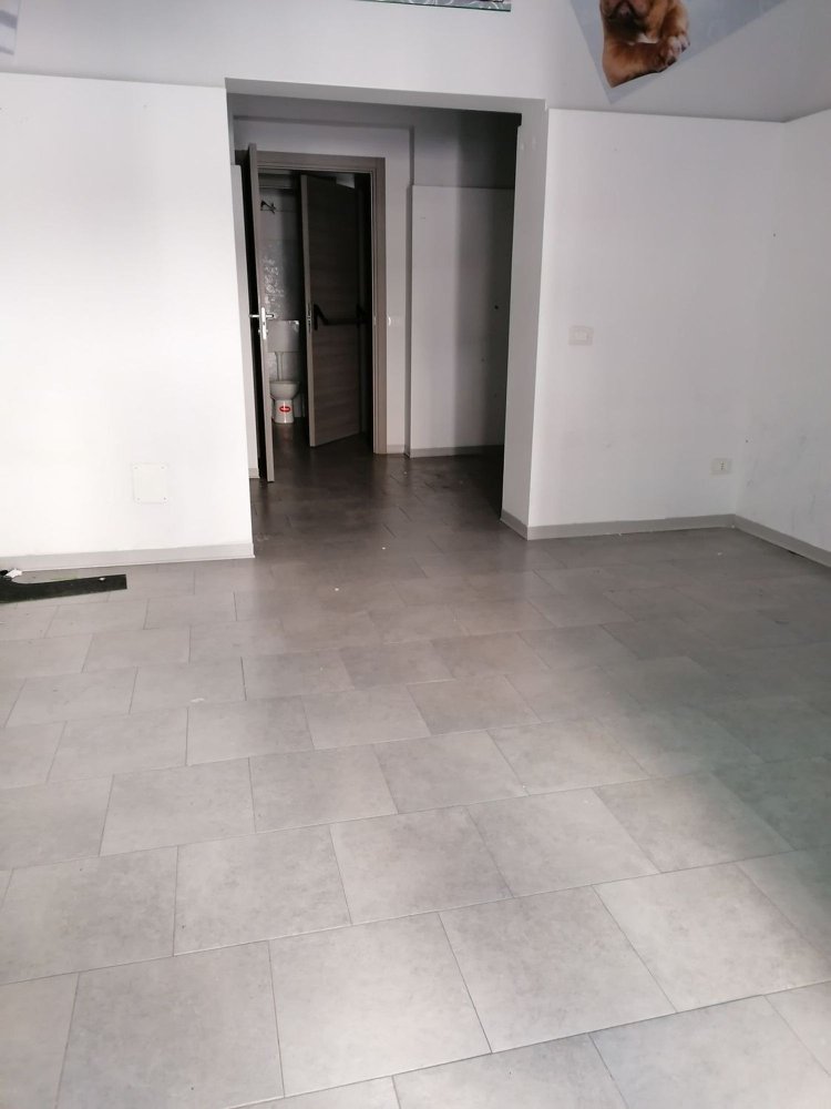 Imóvel comercial em Catania, Italy 41 m² N.º 116136