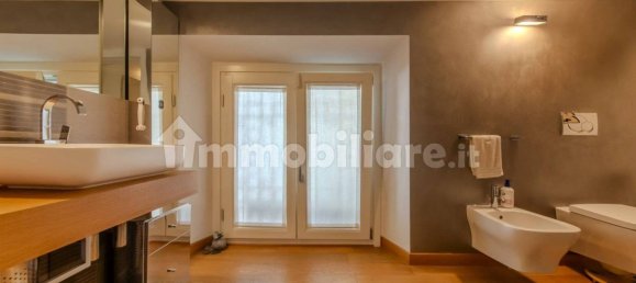 1 bedroom Apartment in Milan, Italy No. 243471 20