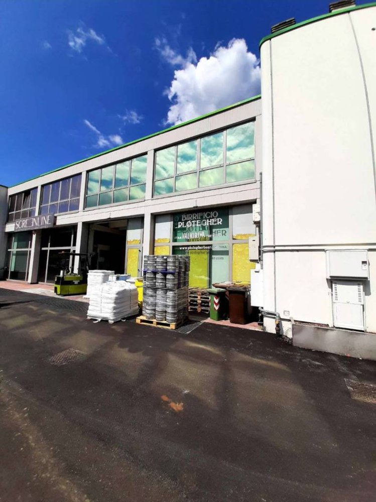361m² Warehouse in Besenello, Italy No. 158946