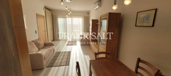 2 bedrooms Penthouse in Sliema, Malta No. 3962 2