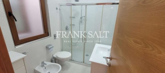 2 bedrooms Penthouse in Sliema, Malta No. 3962 25