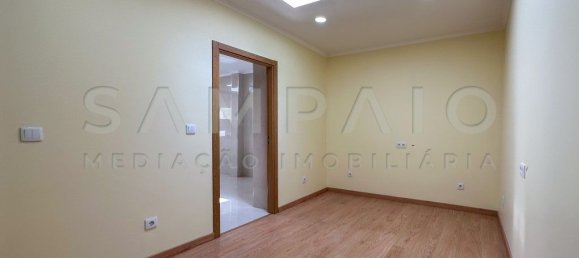 Дом с 2 спальнями в Порту, Португалия № 187415 20