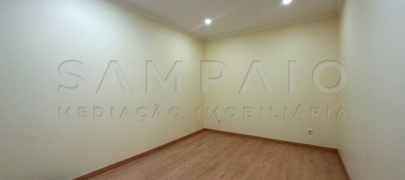 Дом с 2 спальнями в Порту, Португалия № 187415 13