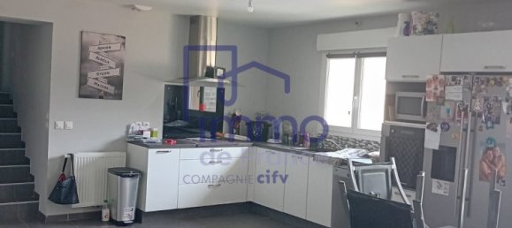 3 bedrooms Villa in Isere, France No. 270267 2