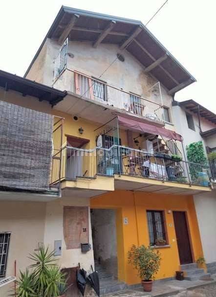 1 bedroom Apartment in Cocquio-Trevisago, Italy No. 337466