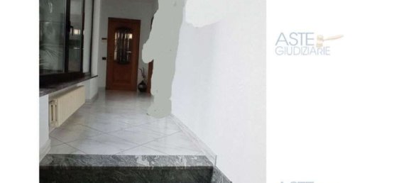 12 rooms Apartment in Mezzago, Italy No. 7821 12