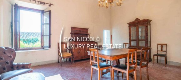 7 bedrooms Villa in Florence, Italy No. 193462 12