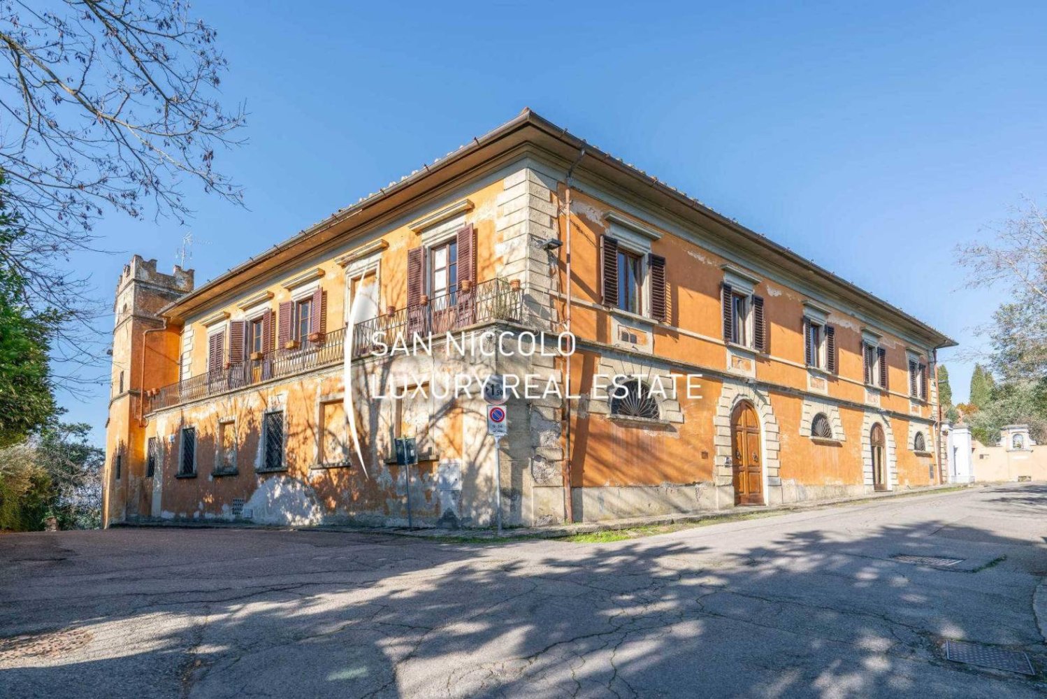 7 bedrooms Villa in Florence, Italy No. 193462