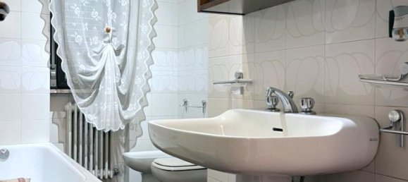 3 rooms Apartment in Padua, Italy No. 39555 12