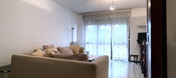 3 rooms Apartment in Padua, Italy No. 39555 5
