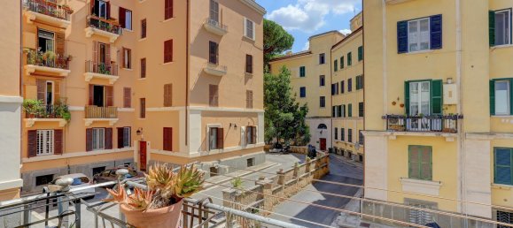 3 bedrooms Apartment in Rome, Italy No. 320062 12