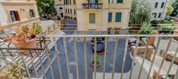 3 bedrooms Apartment in Rome, Italy No. 320062 13