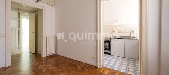 3 bedrooms Apartment in Milan, Italy No. 358836 10