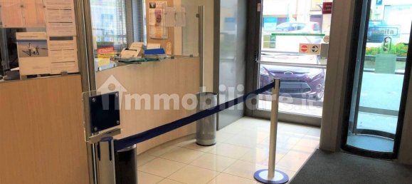 Gewerbliche Immobilie in Vercurago, Italy 240m², Nr. 311150 3