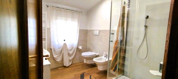 Casa de 7 divisões em Tarzo, Italy N.º 36711 8