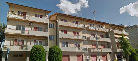 6 rooms Apartment in Chiaravalle, Italy No. 15727 12