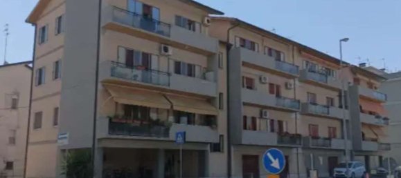 6 rooms Apartment in Chiaravalle, Italy No. 15727 5