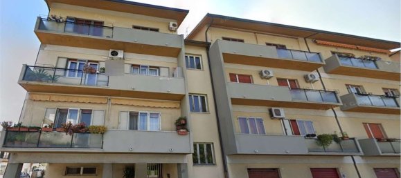 6 rooms Apartment in Chiaravalle, Italy No. 15727 10