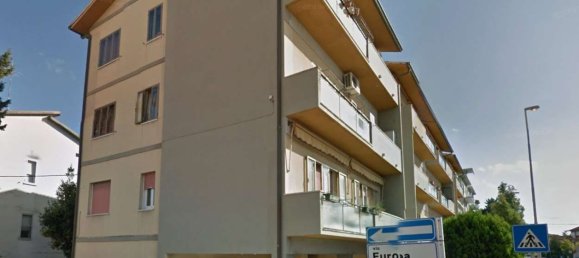 6 rooms Apartment in Chiaravalle, Italy No. 15727 14