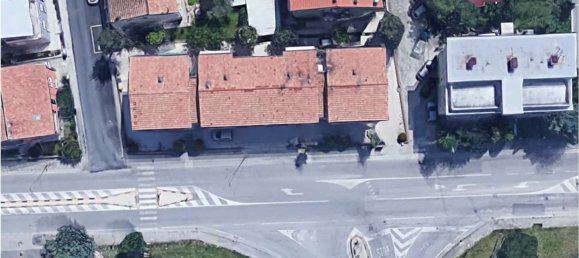 6 rooms Apartment in Chiaravalle, Italy No. 15727 22