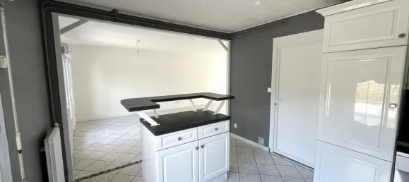 4 bedrooms Apartment in Nord, France No. 316983 8