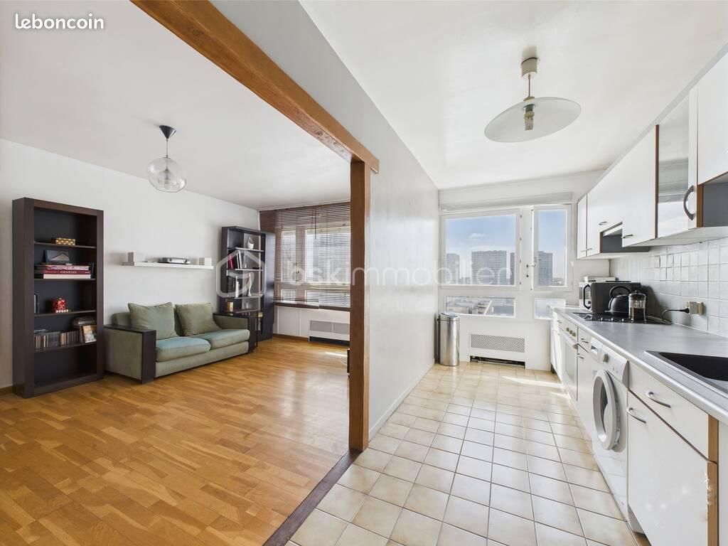 2 bedrooms Apartment in Paris, France No. 280939