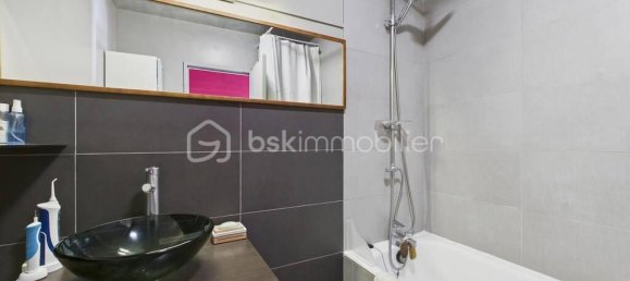 2 bedrooms Apartment in Paris, France No. 280939 6