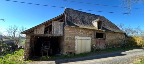 Studio à Saint-Aulaire, France No. 340259 2
