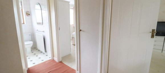 3 bedrooms House in Bexley, United Kingdom No. 13452 10