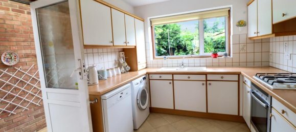 3 bedrooms House in Bexley, United Kingdom No. 13452 6