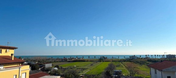 2 Schlafzimmer Wohnung in Roseto degli Abruzzi, Italy, Nr. 135921 3