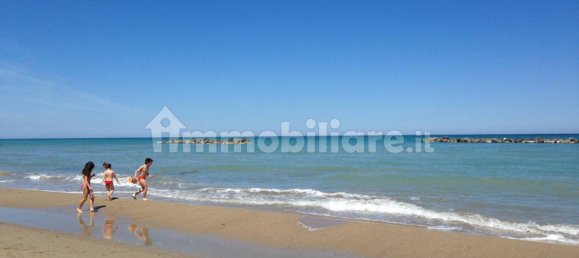 2 Schlafzimmer Wohnung in Roseto degli Abruzzi, Italy, Nr. 135921 4