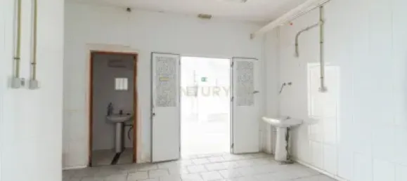 396m² Commercial property in Santa Fe, Spain No. 174584 9