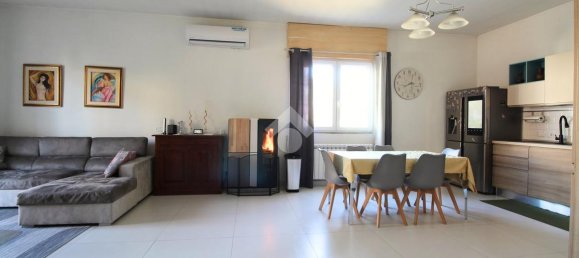 3-Zimmer Villa in Veduggio con Colzano, Italy, Nr. 13744 6