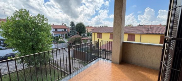 3-salle Appartement à Robecco sul Naviglio, Italy No. 318544 5