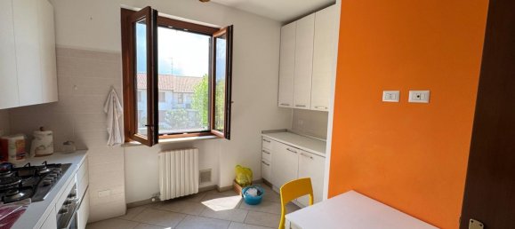 3-salle Appartement à Robecco sul Naviglio, Italy No. 318544 7