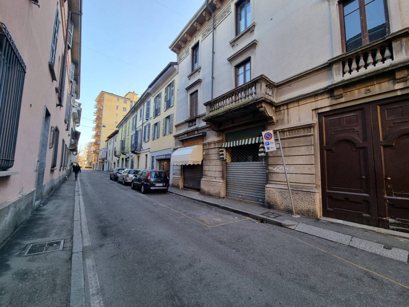 2-salle Propriété commerciale à Lodi, Italy No. 111595