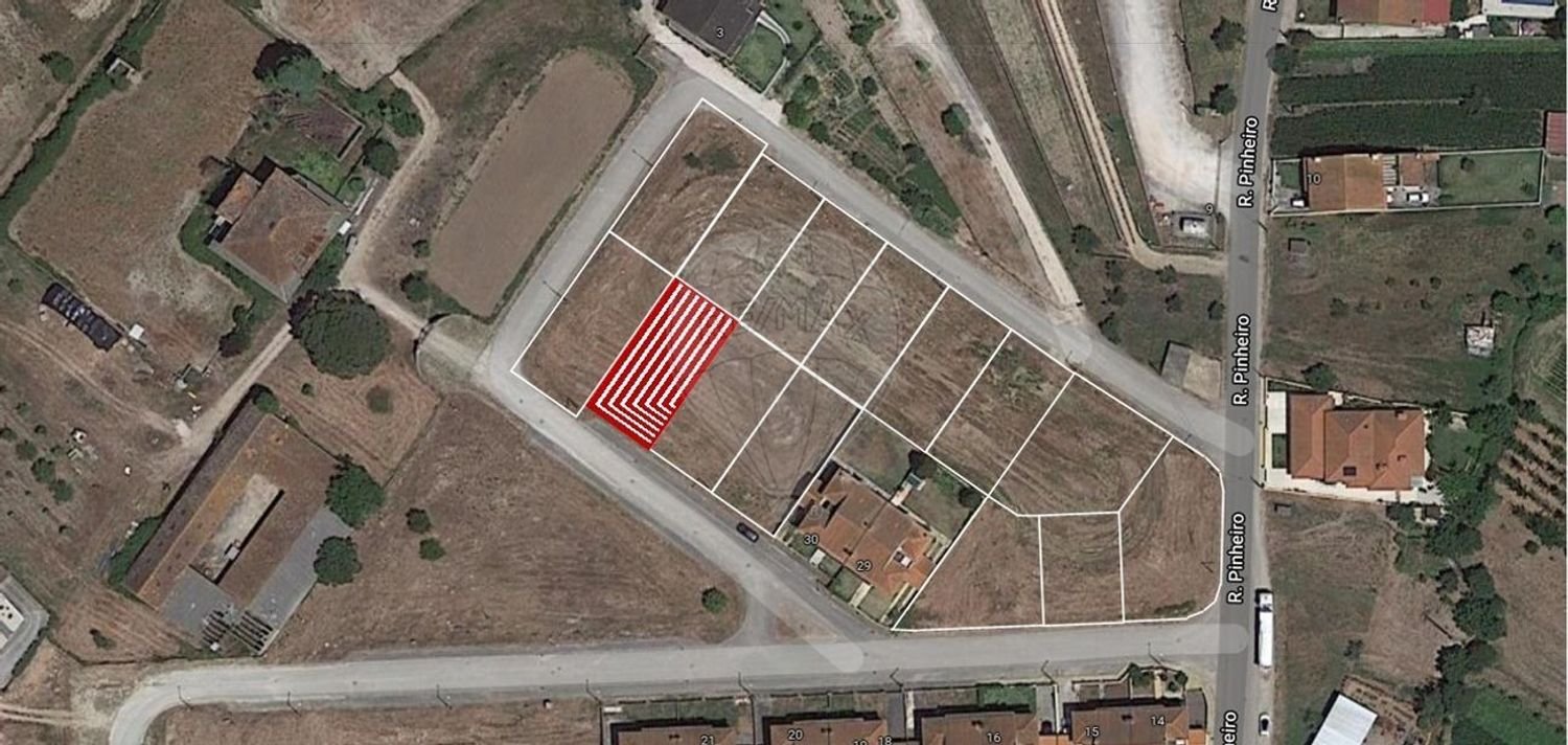397m² Land in Casal Comba, Portugal No. 85722