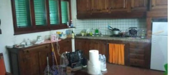 6-salle Appartement à Pescia, Italy No. 40778 40