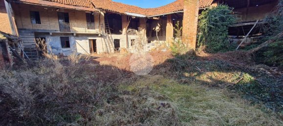 5-Zimmer Haus in San Benigno Canavese, Italy, Nr. 111163 16
