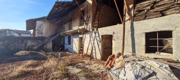 5-Zimmer Haus in San Benigno Canavese, Italy, Nr. 111163 7