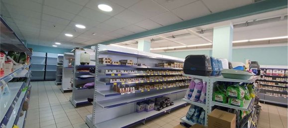  عقار تجاري في Varese, Italy 700متر مربع رقم 360942 13