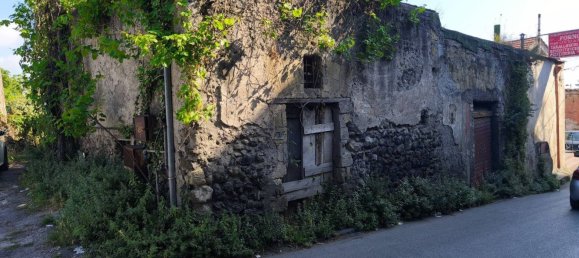 6 bedrooms House in Cercola, Italy No. 327746 4